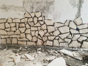 Stone carving - walls building